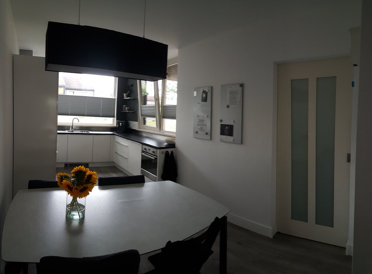 EdithdeKoning's tweet image. Te Koop. Mooie gerenoveerde woning. #4slaapkamers #westervoort #modern #nieuwebadkamer #nieuwe keuken delen =lief