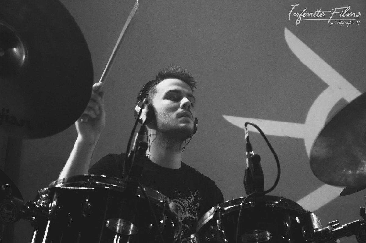 alexgarciadrums's tweet image. Gran noche la de ayer, gracias a todo el público por todo el apoyo recibido!! 🤘🤘🤘