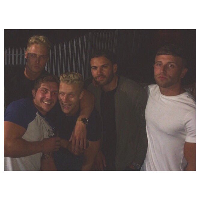 JackWard__'s tweet photo. Banging night out with the lads. Still feeling the effects now. #boothwankers #cirocballers #twats https://t.co/SgYjyCuJB0