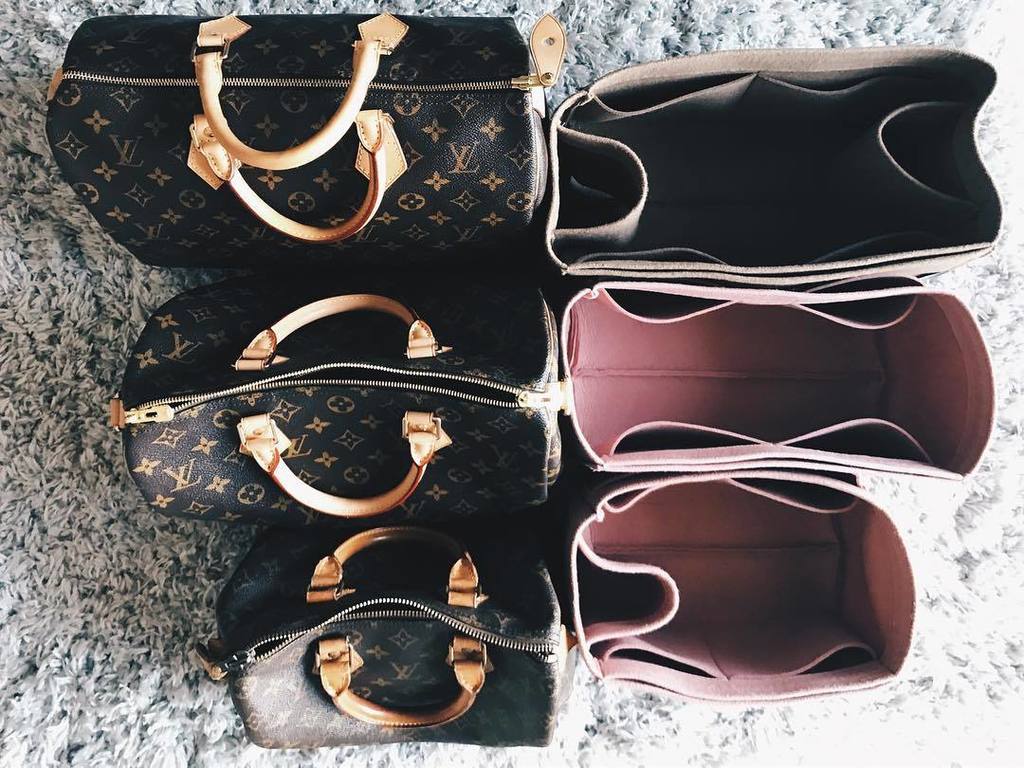 CyincerelyYours's tweet photo. Organizing the organizers. #samorga #louisvuitton #lvspeedy #monogramcanvas #speedy35 #speedyb30 #speedy25 https://t.co/TyKLmJS1QW https://t.co/4qwcWlw70j