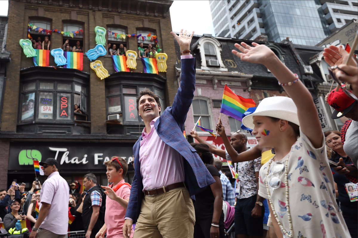JustinTrudeau's tweet image. L'amour, c'est l'amour. #PrideTO