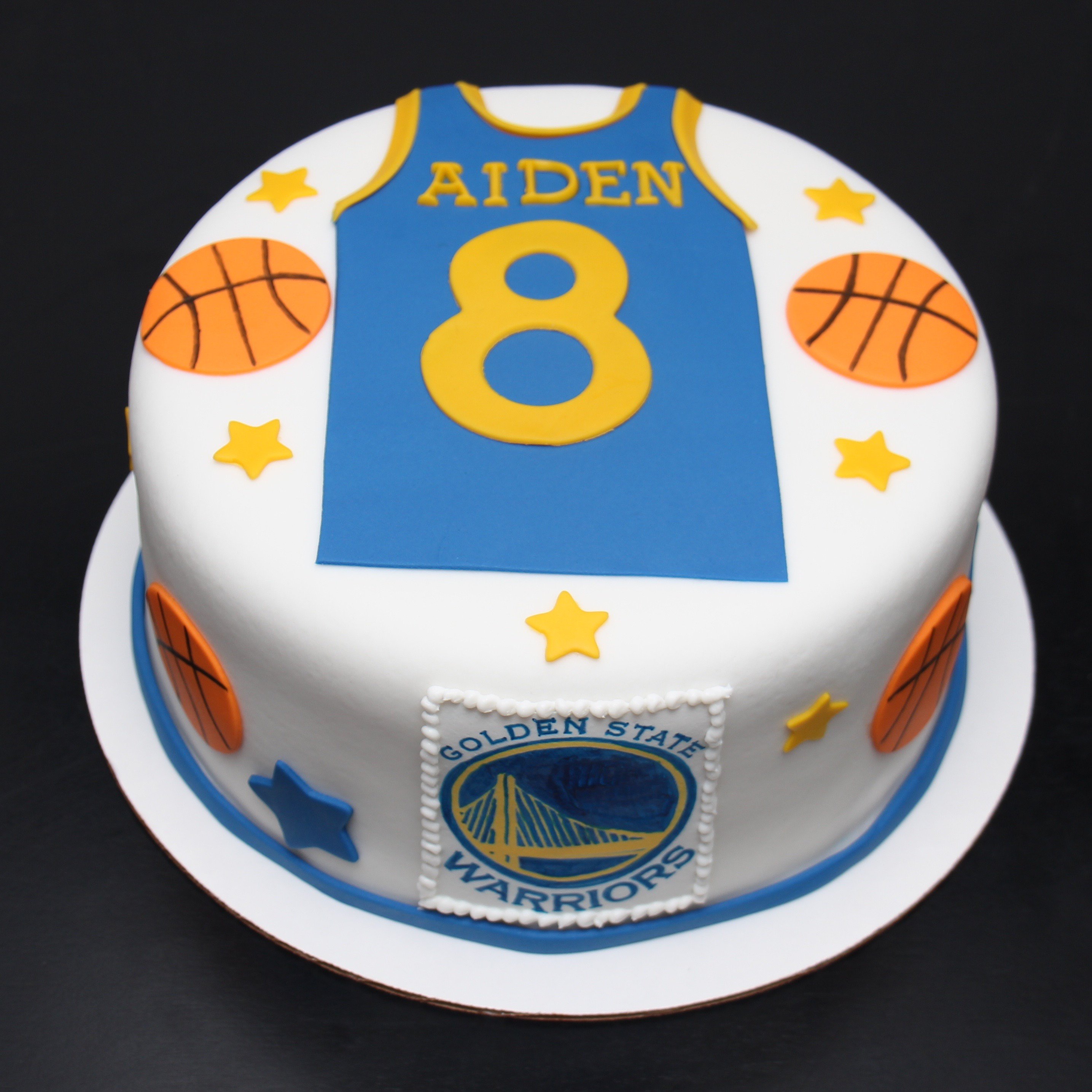 A mini birthday cake for a Golden State Warriors fan.