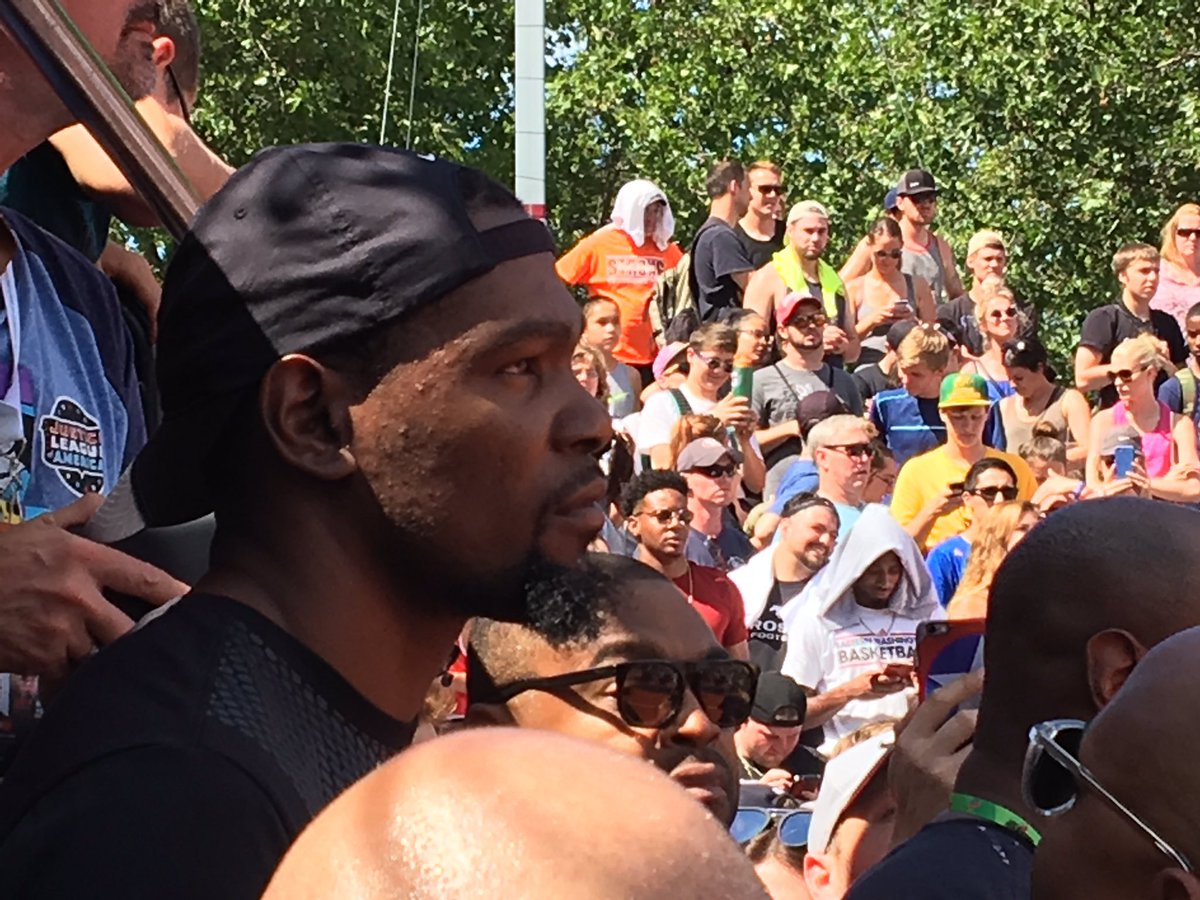 DaveSomers's tweet photo. .@KDTrey5 #KD @SpokaneHoopfest @KREM2 #2017hoopfest https://t.co/jFEU04pWm0