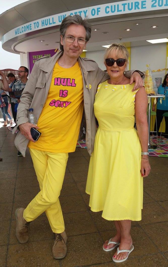 yellowdayhull's tweet photo. Yellow Day images. #yellowdayhull @2017Hull https://t.co/DfPje5XnEx