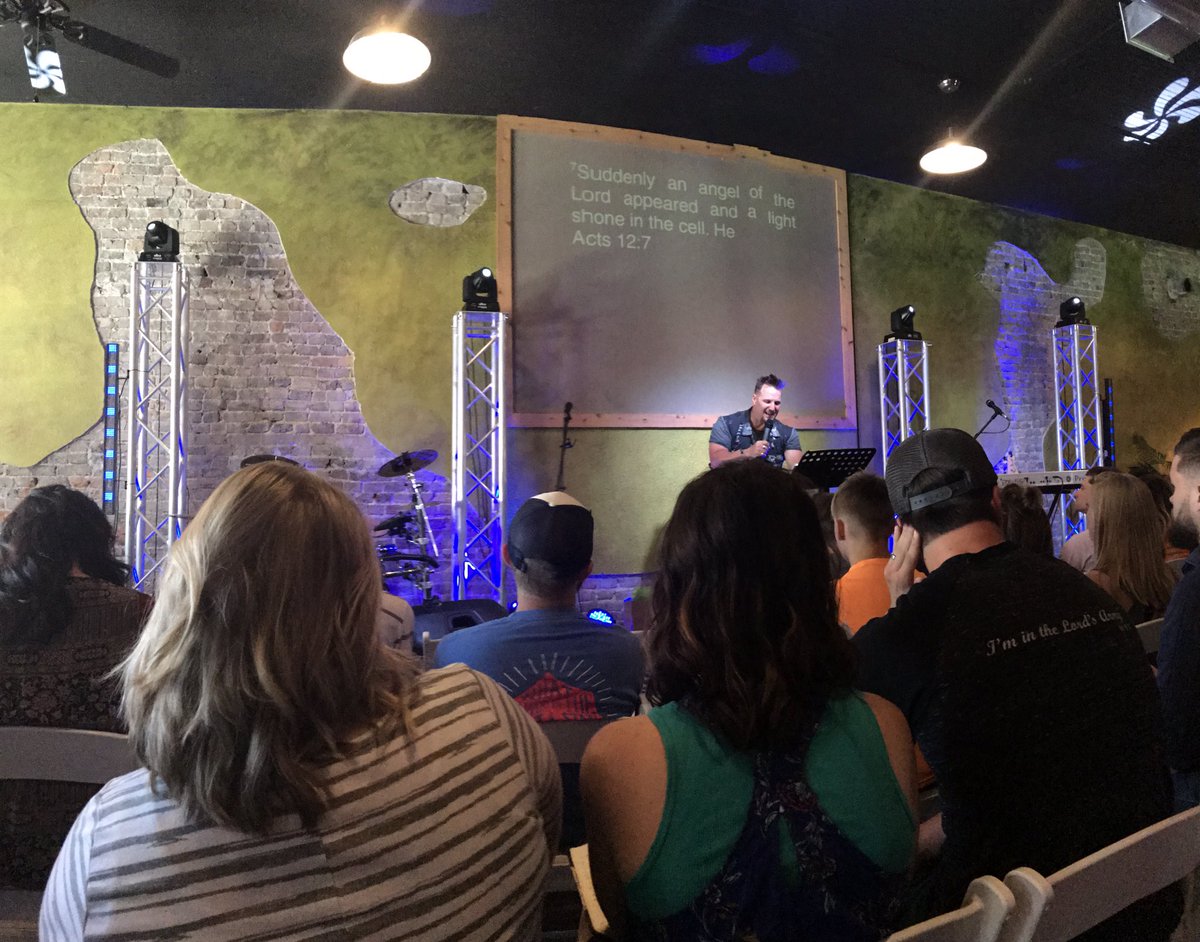 SoulFireMin's tweet photo. Pastor Nic brought the word this Sunday morning! Let God in your darkness and he will SUDDENLY shine His light. https://t.co/RH7tHCP6tt
