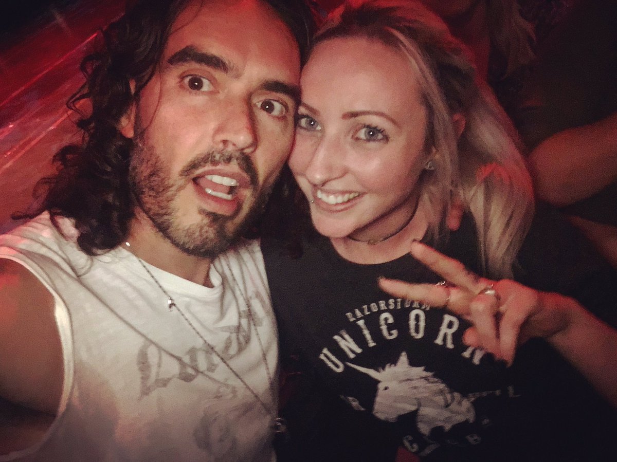 I've been waiting for 10years to meet <a href="/rustyrockets/">Russell Brand</a> and tonight was the night! The best Birthday present I could have asked for, hero!🌟