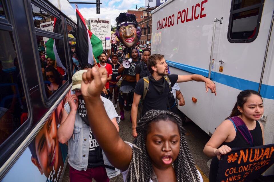 BLMChi's tweet photo. #AbolishThePolice #TransUpFront #NoJusticeNoPride
#BlackLivesMatter #TransLiberationCollective
https://t.co/YzpwazHTrf https://t.co/UGzpjQDfmn