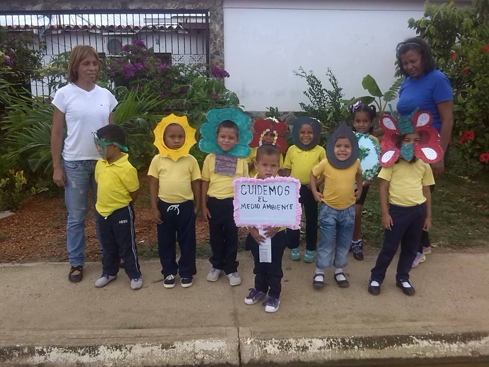 EeiZamora's tweet photo. #Ambiente #Bandera #CONSTITUYENTE @JauaMiranda  @NicolasMaduro  @3Mebn @ZonaEducGuarico @MPPEDUCACION VDLP @EeiZamora @NatiRuthS https://t.co/LV0SzB1DpP
