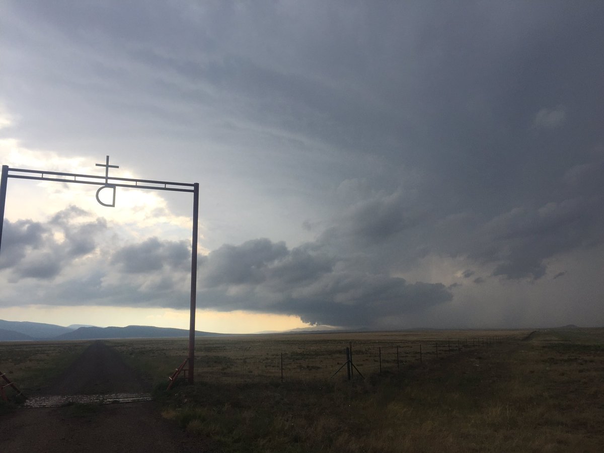 enchanted_wx's tweet photo. #torwarned in #wagonmound #nmwx https://t.co/nOoS4UeQ8G