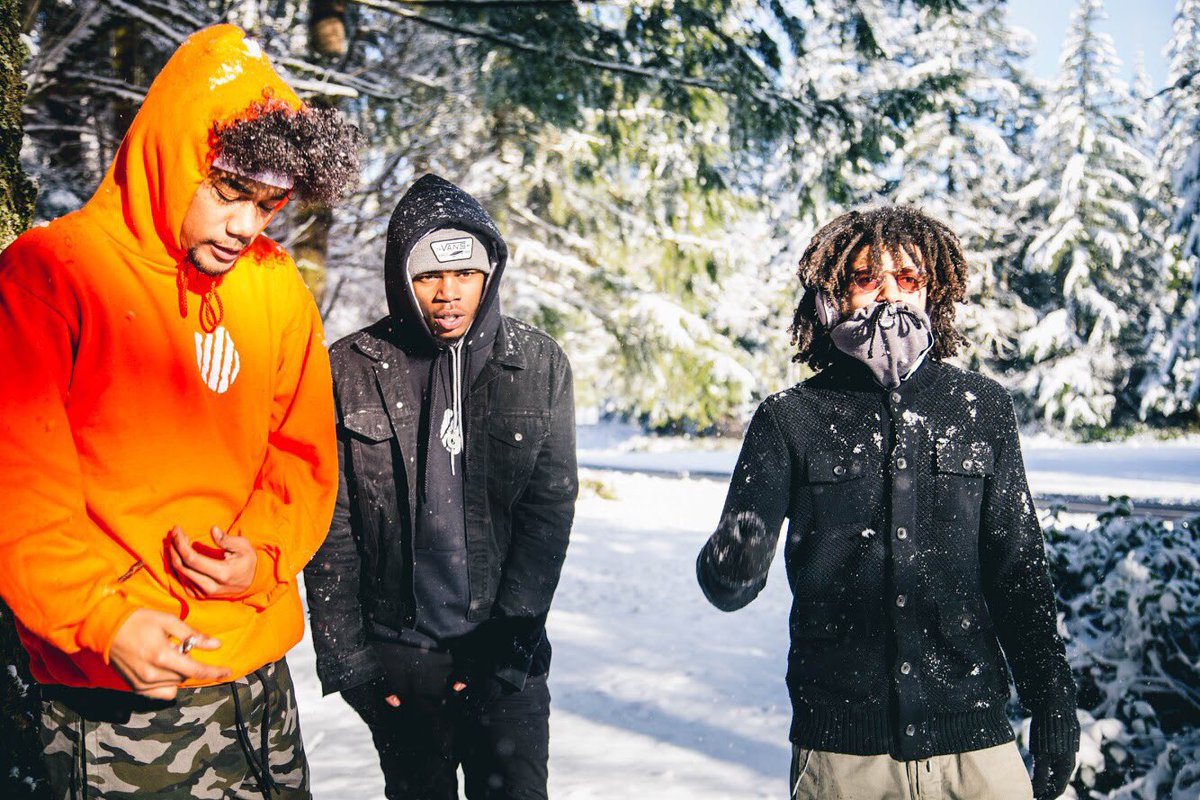 MadeGROCERIES's tweet photo. RT if y'all ready for our next single "IGLOO" to hit the scene! https://t.co/oR175EiwvL
