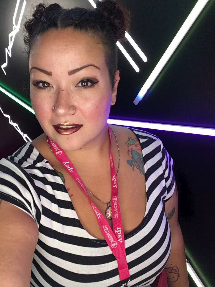 SheenaReine's tweet photo. Day two of #genbeautytoronto so much fun! @MACcosmetics #absoluteny @glamzillaxo https://t.co/DNQdc6ckJ8