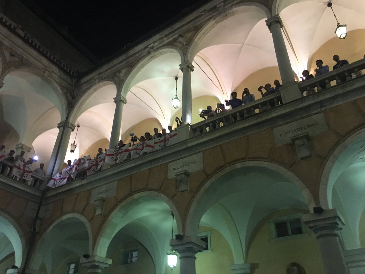 GiovanniToti's tweet photo. Un momento storico per la nostra città, ci siamo ripresi Genova e la faremo tornare meravigliosa! https://t.co/yWxZjTUOwk