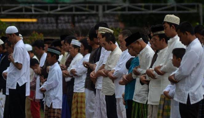 Image result for Khatib Ceramah Salat Ied Singgung Ahok, Jemaah Bubar Jalan