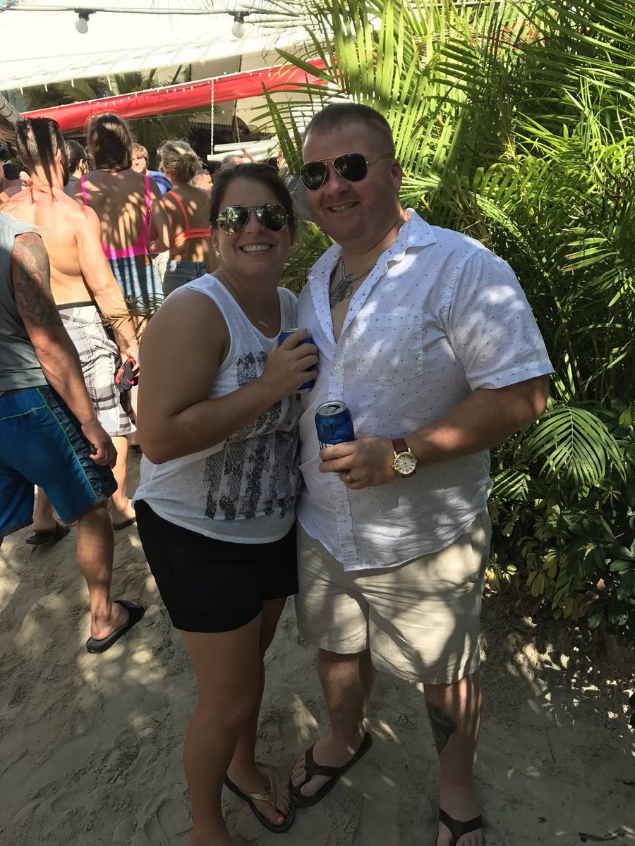 CMcFaddin's tweet photo. Enjoying our mini vaca in Ocean City! #seacrets https://t.co/VWNR9ief4l