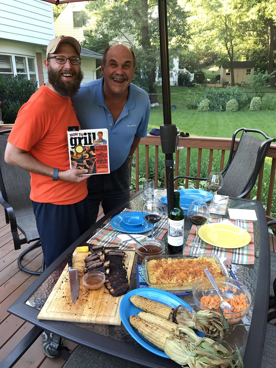 MrSwainWSHS's tweet photo. @sraichlen Thanks for a great summer meal! Smoked Beef Ribs, Grilled Corn, Smoked Mac&amp;Cheese and Carrot Slaw! #ThankYouSteve #barbecuebible https://t.co/rcFqbVKCWi