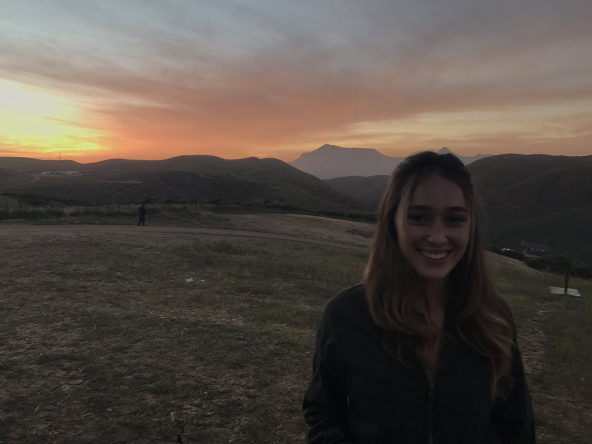 I like Pretty skies.