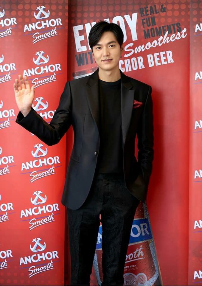 IMSCambodia's tweet photo. The collaboration between #AnchorBeer &amp; #LeeMinHo has excited fans in #Cambodia. IMS handled news coverage such as: https://t.co/ur3A0YCeS1 https://t.co/7gbSAj49XE