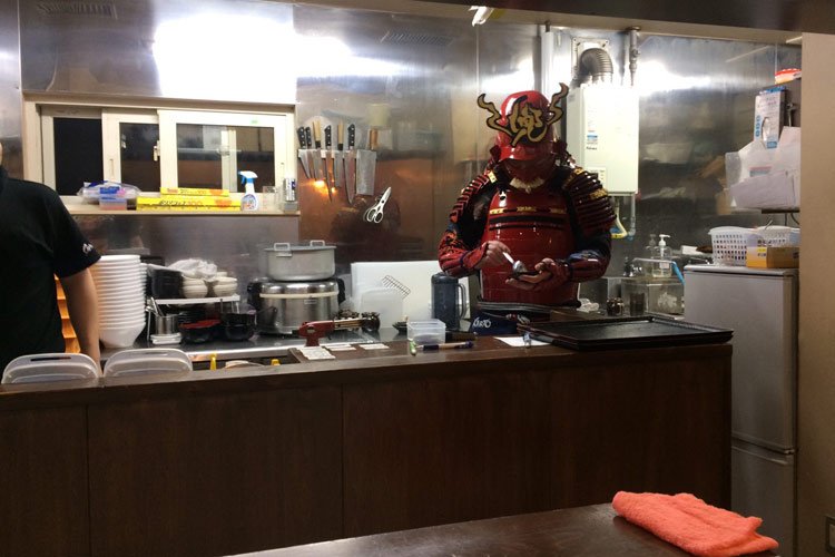 bmagBrisbane's tweet photo. This samurai chef is aiming for the world's first Michelin Throwing Star. https://t.co/iq1bDVonVM https://t.co/gksixlezVA