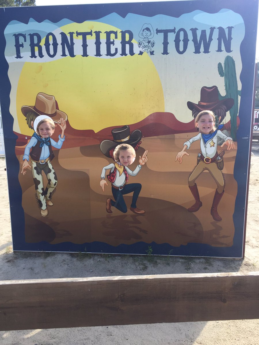 Chrystyna_87's tweet photo. @FrontierTownOC  We had such a great time at your campground! ⛺️ https://t.co/QWsIaY41Ex