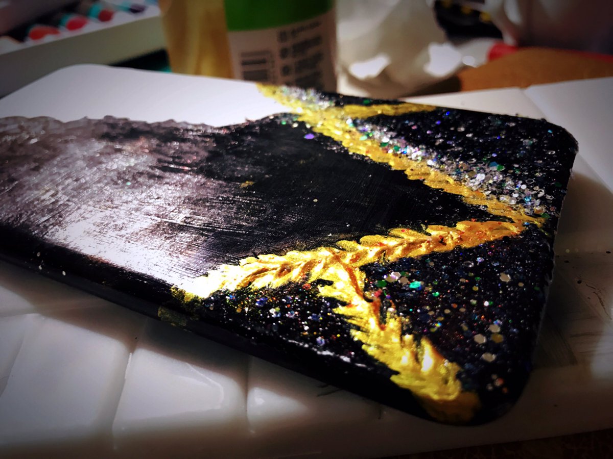 Cranberry_Liu's tweet photo. Making a new case😁
idea from Phantom of the Opera 1.0 https://t.co/QY3rZXQiBp