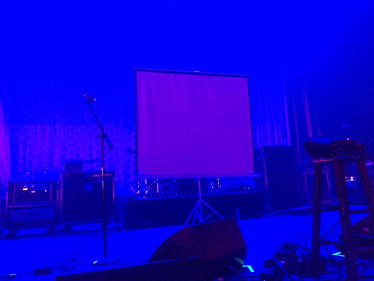 RegularRobert's tweet image. I'm at Brooklyn Bowl in Vegas waiting to see @jennyowenyoungs