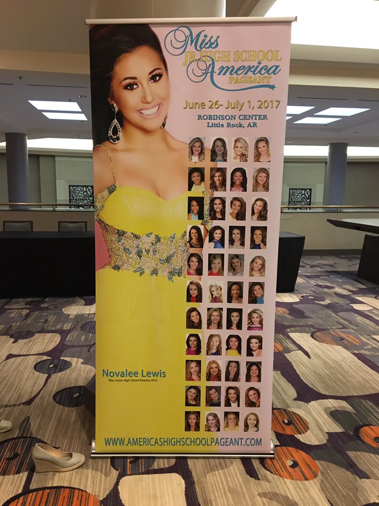 MHSA_Pageants's tweet image. All set up and ready for an amazing Nationals 2017!!! #mhsapageants #LittleRock