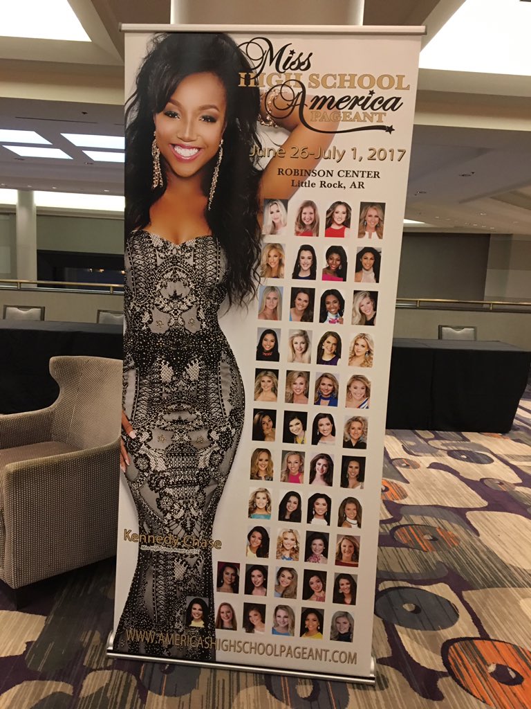 MHSA_Pageants's tweet image. All set up and ready for an amazing Nationals 2017!!! #mhsapageants #LittleRock