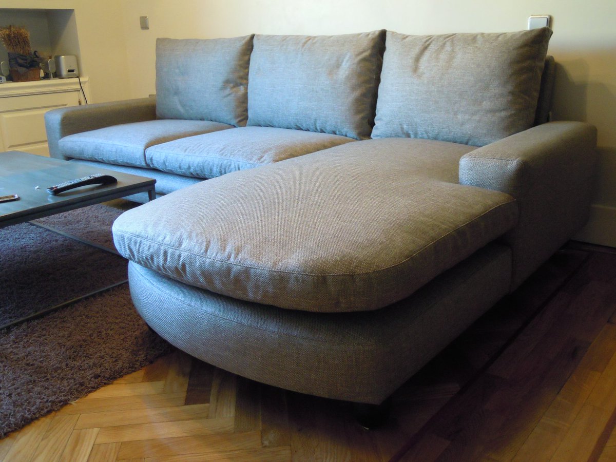 EGtapiceria's tweet photo. #Sofa #ChaiseLongue a medida #TapiceriaArtesanal #Deco #Decoracion #interiordesign #SofaAMedida #MueblesAMedida #Upholstery #FelizLunes 🙃 https://t.co/ASJrAExz90