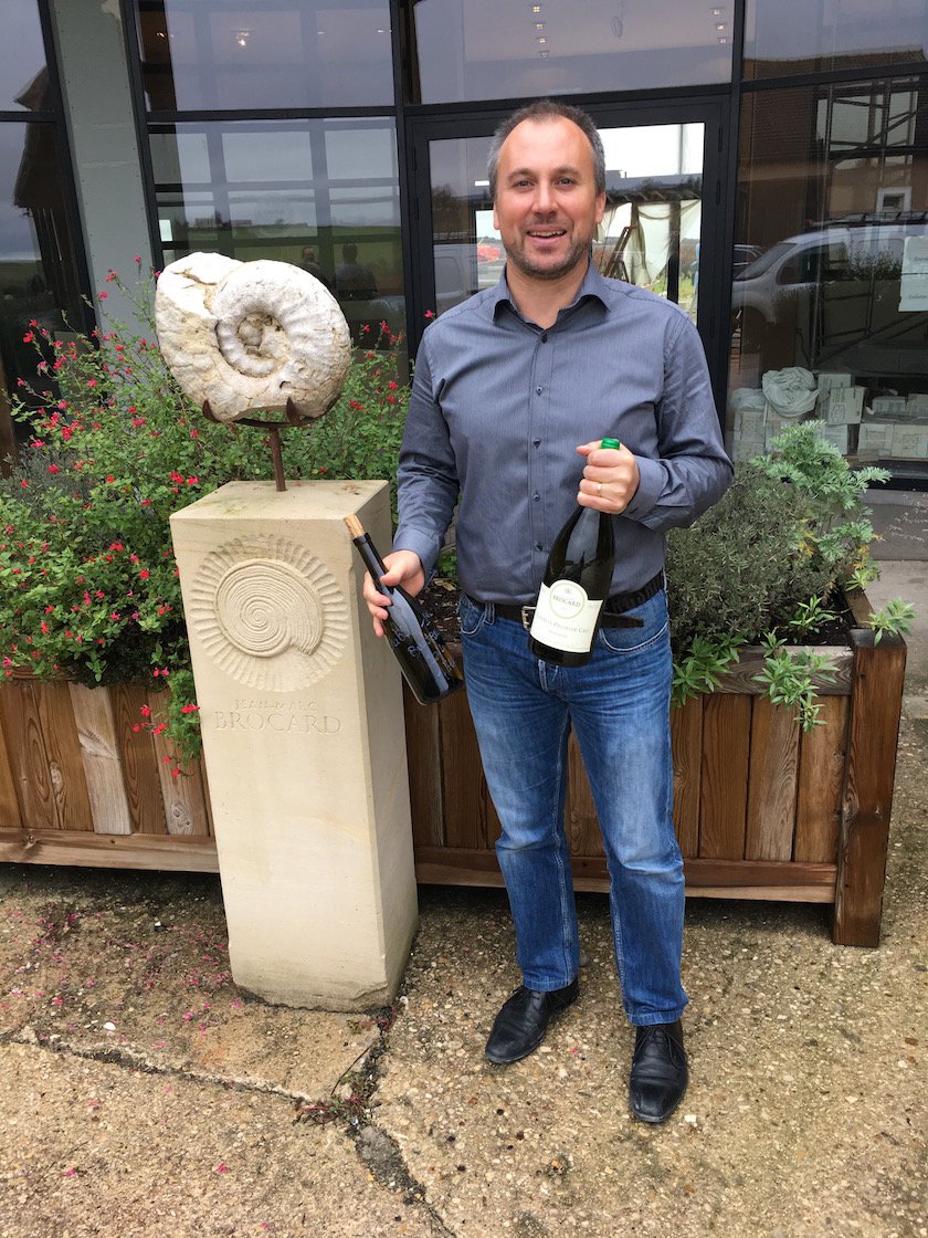 TheBuyer11's tweet photo. Going to the @purechablis tasting today? look out for these producers that @tweetadean picked as his 6 of the best https://t.co/ImApGMRoC8 https://t.co/H8OpGOXJp5