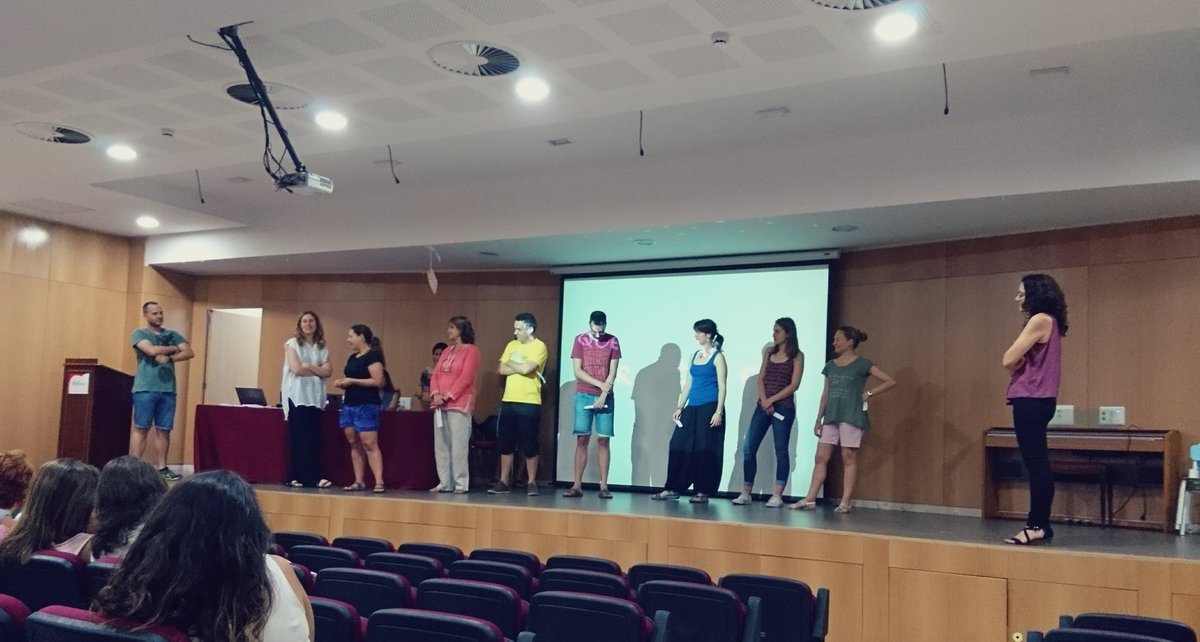 PadreDamianSSCC's tweet photo. Per què és necessària la disciplina positiva? Fem una dinàmica per mostrar-ho! #bonespractiquesPDSSCC https://t.co/eicxoitWKn