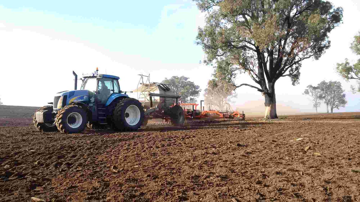 Brookfield_Ag's tweet photo. Seeding at Bridgetown WA with Brookfield SuperDrill #plant17 #SuperDrill https://t.co/6JsJOU5LZj