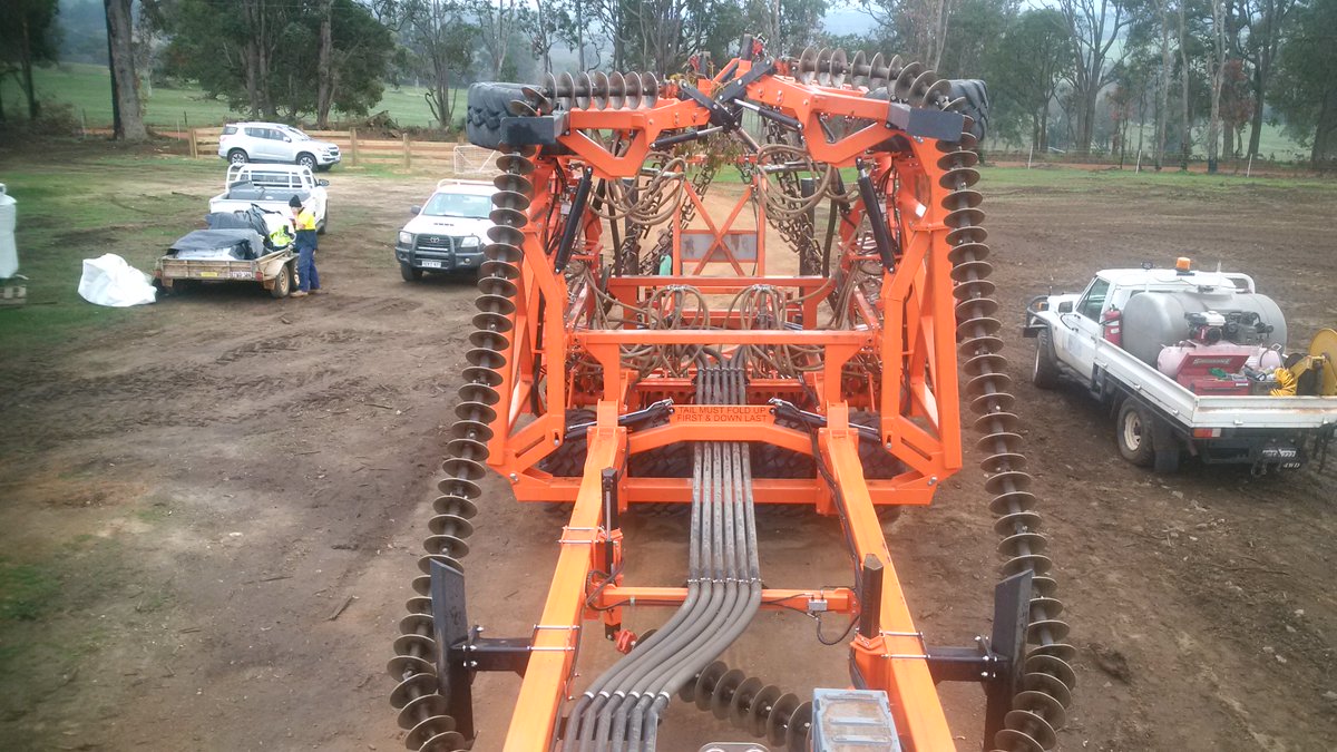 Brookfield_Ag's tweet photo. Seeding at Bridgetown WA with Brookfield SuperDrill #plant17 #SuperDrill https://t.co/6JsJOU5LZj