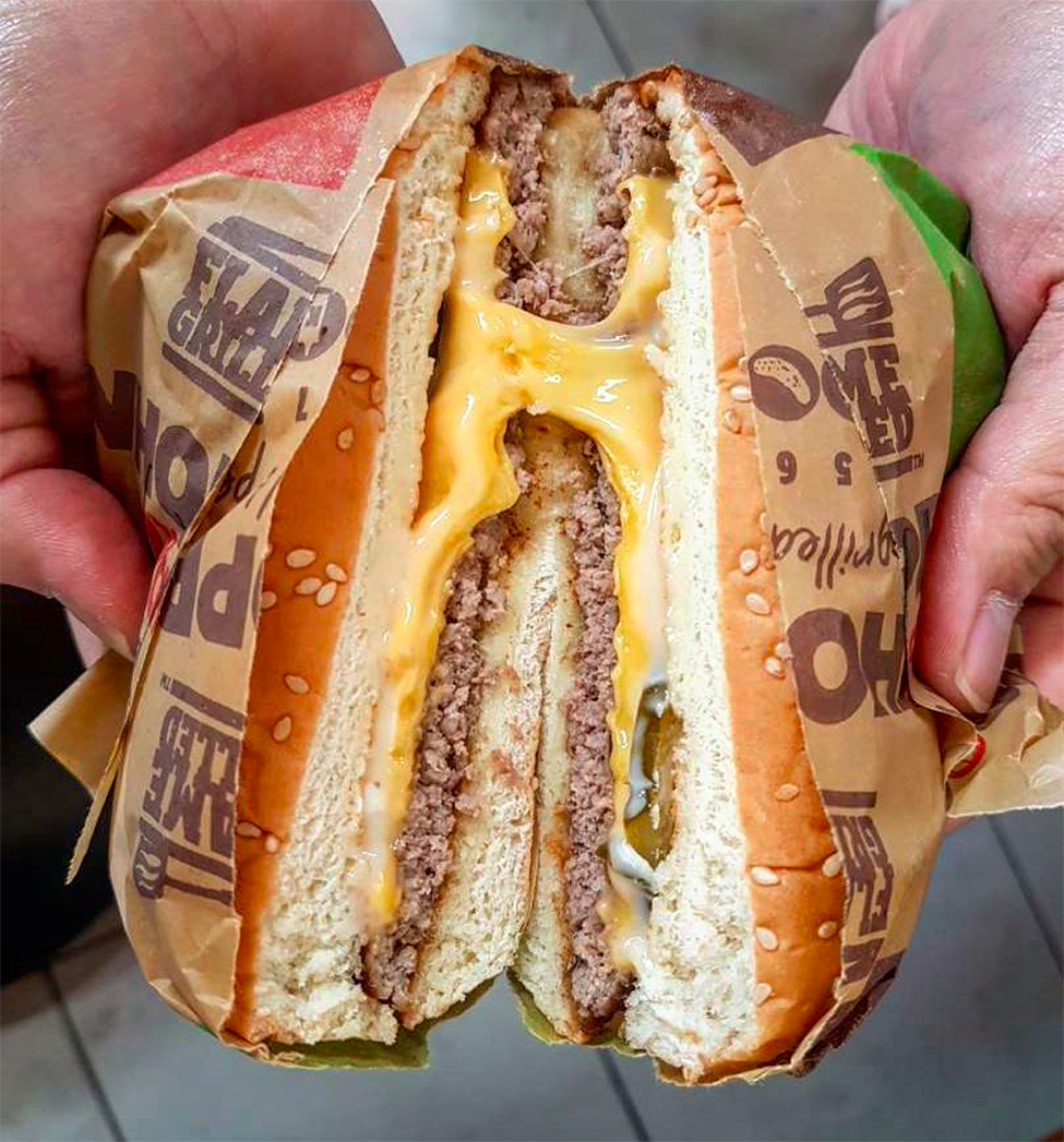 burgerkingph's tweet photo. Half for you, the other half… for later. Who would want to share the #4CheeseWhopper, diba? 😜 #KingSizedCraving👑 📷 by @eat.inc https://t.co/QSL3HsSnSS