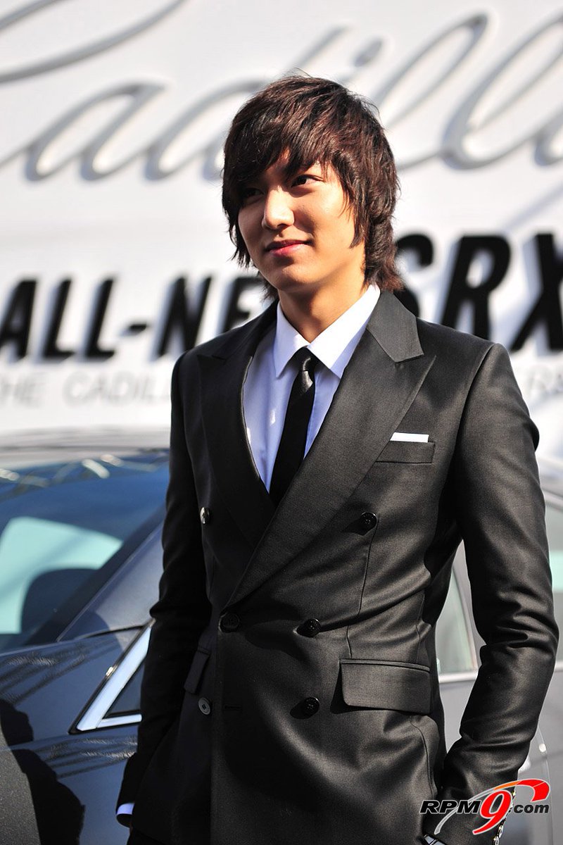 Gabydelee On Twitter Leeminho Looking Gorgeous In Suit Back In