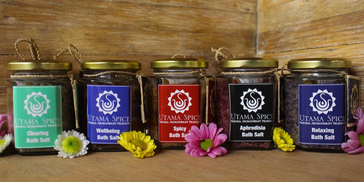 restore the skin's natural glow by removing unwanted toxins, dirt and dead cells that will revive your skin and soothe your senses.