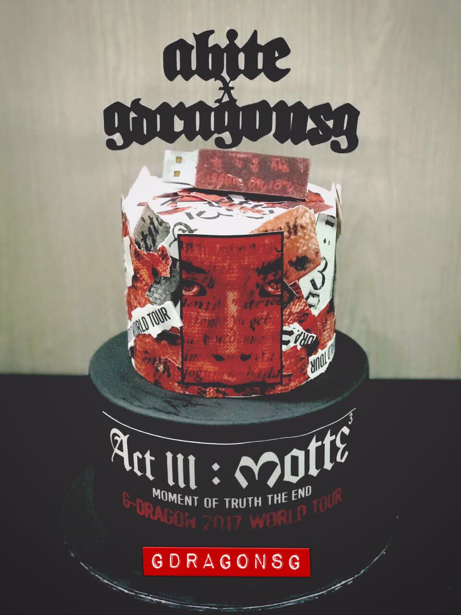 Here is a special cake that we had sent GD to commemorate his world tour in Singapore! It's a collaboration project with aBitesg. #MOTTEINSG