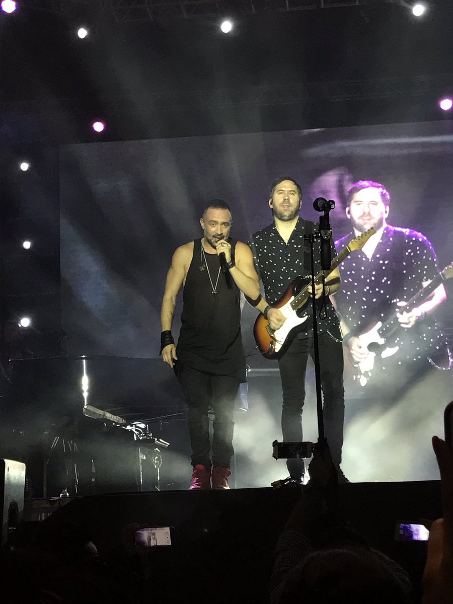 Josytita14's tweet photo. Lo máximo #Camila #Sin_Bandera #Inolvidable https://t.co/xVOr0Idseg