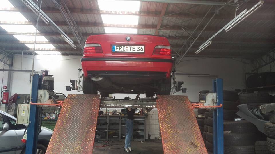 TeamE36's tweet photo. MAID urgendly needed new tie rods! She wasn't even drivable anymore!
#TE36 #repairs #E36 https://t.co/2X6TqBz2vl