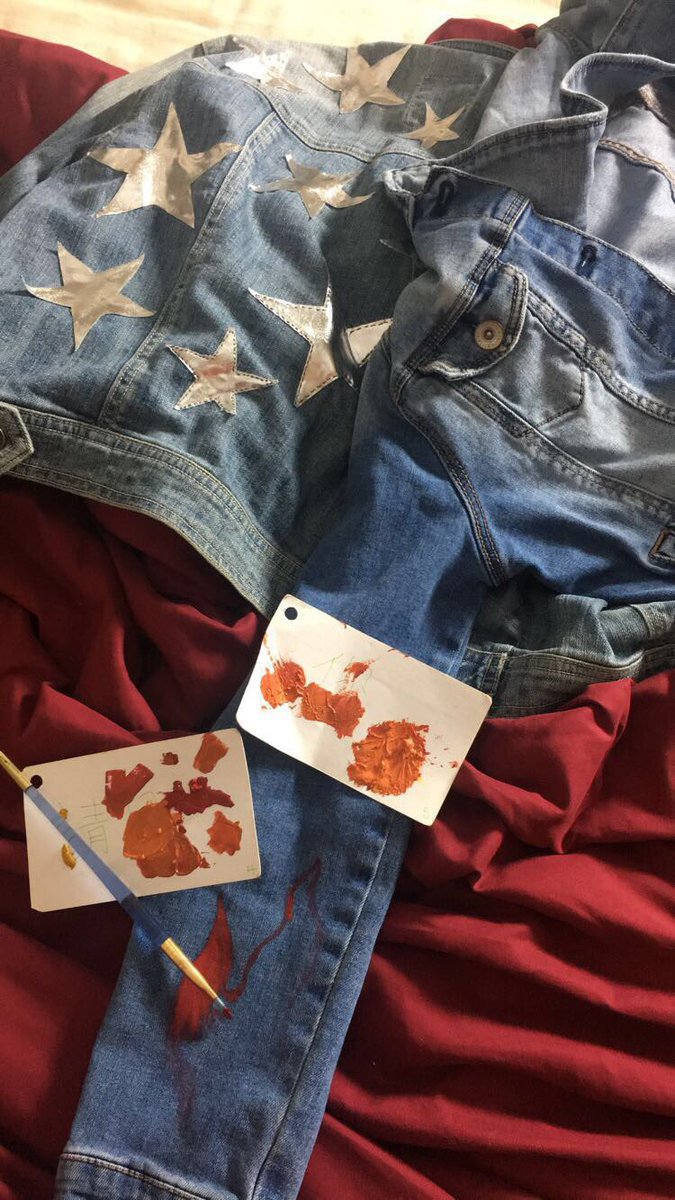 raekanoa's tweet photo. working on some new jackets 🌟🔥 shoutout to @HarleyKalter for making the star jacket i'm stitching on https://t.co/5mPjIKHFwO