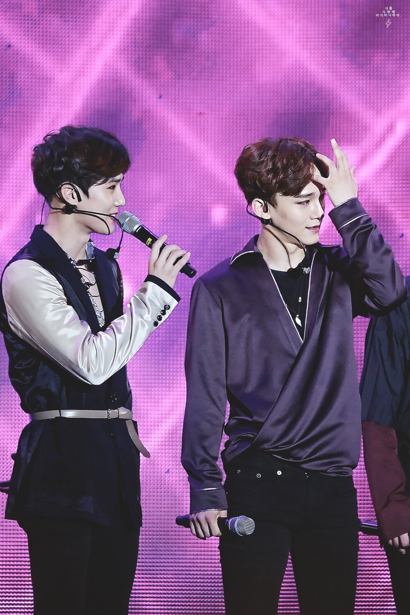 CHENlog's tweet photo. 💜💜💜 https://t.co/eDBctKjBHF