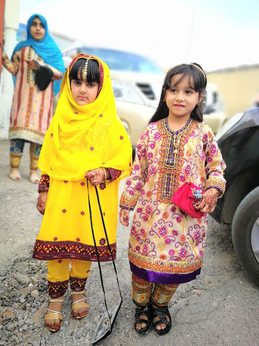 #إشراقة_أطفالنا_بالزي_العُماني_فالعيد
مشاركتي في المسابقة بهذه الصورة
اتمنى أن تنال رضاكم أعزائي 
عليكم بالريتويت😃