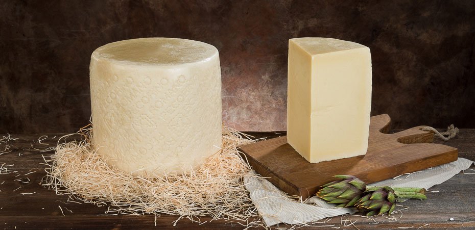 cheese_home's tweet photo. Из сыров столичного региона Лацио, прежде всего, стоит выделить знаменитый овечий Пекорино Романо, обладающий острым сладковатым вкусом https://t.co/nMenv4WnY8