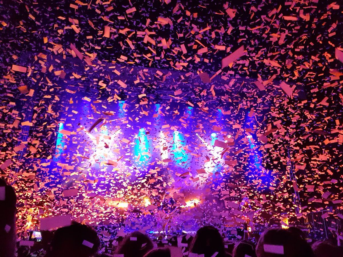 yagoisasi's tweet photo. @kreator delivered a true show at #saarmageddon. And they know we love #confetti. https://t.co/F1LriO7gCq