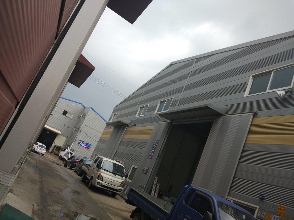 SHENLVE's tweet photo. 下雨收衣服啦。 https://t.co/nCGq2kdb8Z