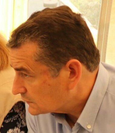 eljueves's tweet photo. —y los trabajos de extinción van

*¿Quién ganará Masterchef? Ojalá gane Miri*

*Puto Pedro Sánchez, puto Pedro Sánchez*

*🎶 Oliver, Benji 🎶* https://t.co/yLYHy6FsUr