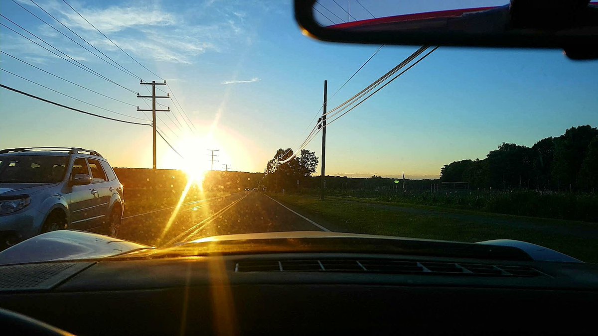 ctvette78's tweet photo. Finally got to take the #vette out this weekend. Got this #beautiful #sunset pic on my drive. #corvette #chevycorvette #chevy #c3vette https://t.co/r6NqyzeCtf