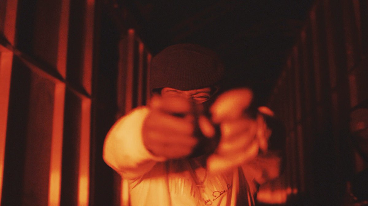 KCLockeFILMS's tweet photo. @Only_HMD • @SleazyFBaby_ BARANOID #musicvideo #cinematography https://t.co/QgTsUyI7KX