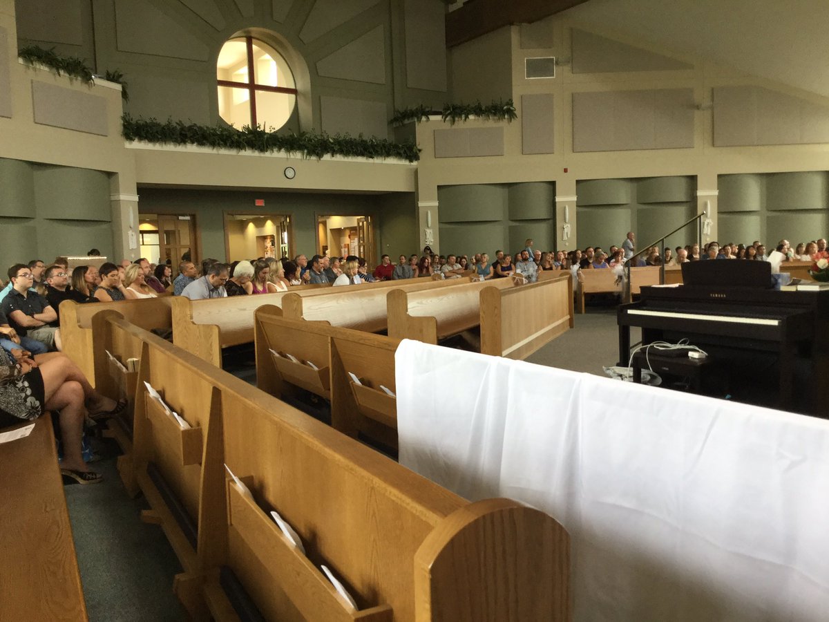 StStephenOCSB's tweet photo. It was a packed house at the Grade 6 Leaving Ceremony at Holy Spirit parish on Friday! https://t.co/YXX67hGfeP