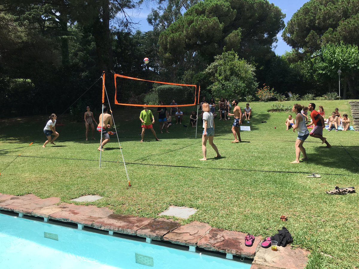 XavierTrepat's tweet photo. The Mojito Pool Party is here! The mechanobiology family keeps growing! #MPP17 https://t.co/ELhCORdG9u