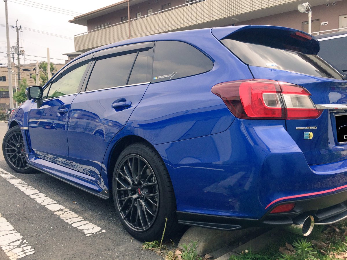 JButtonMCZ's tweet photo. バンパー純正だけどフェンダー交換 

signal autoさん、ありがとうございます。
#レヴォーグ
#shining speed
#signal auto https://t.co/adWKW7z01J